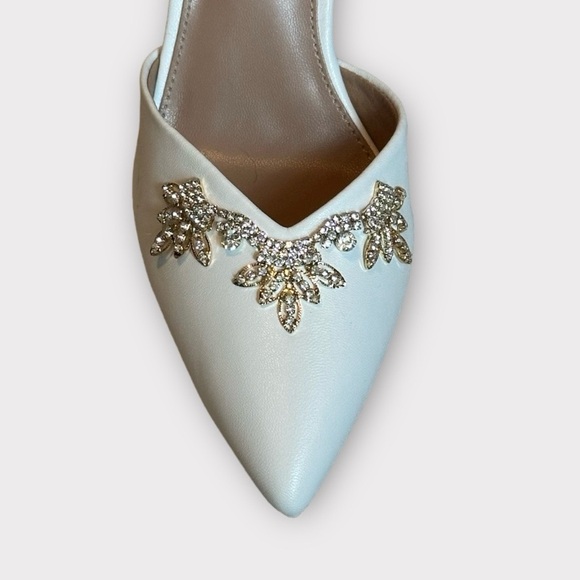 Emilie Bridal brand new custom pumps with bows - Picture 2 of 5